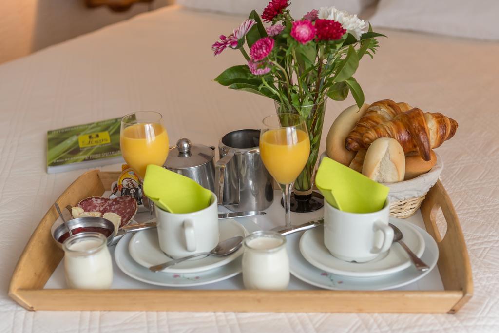 Hotel Restaurant La Braisiere Saint-Romain  Екстериор снимка