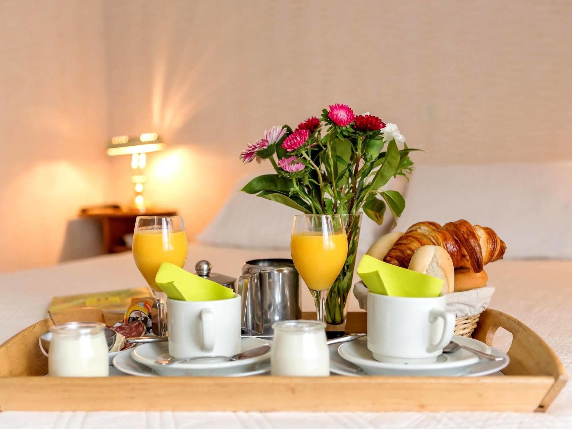 Hotel Restaurant La Braisiere Saint-Romain  Екстериор снимка